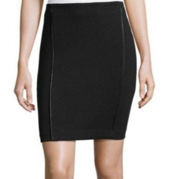 Laundry By Shelli Segal Dresses & Skirts - Laundry By Shelli Segal Black Textured Front Knit Pencil Skirt Size 8 Mini